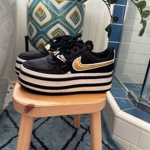 Nike Vandal 2k Black Metallic Gold Platform in size 7.5 - maybe worn once.